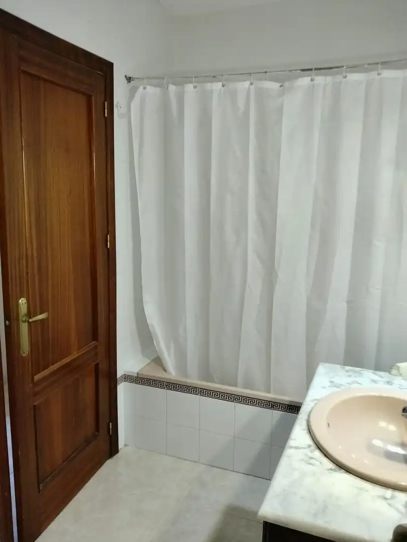 Bathroom of Flat for sale in Gines  with Air Conditioner, Heating and Terrace