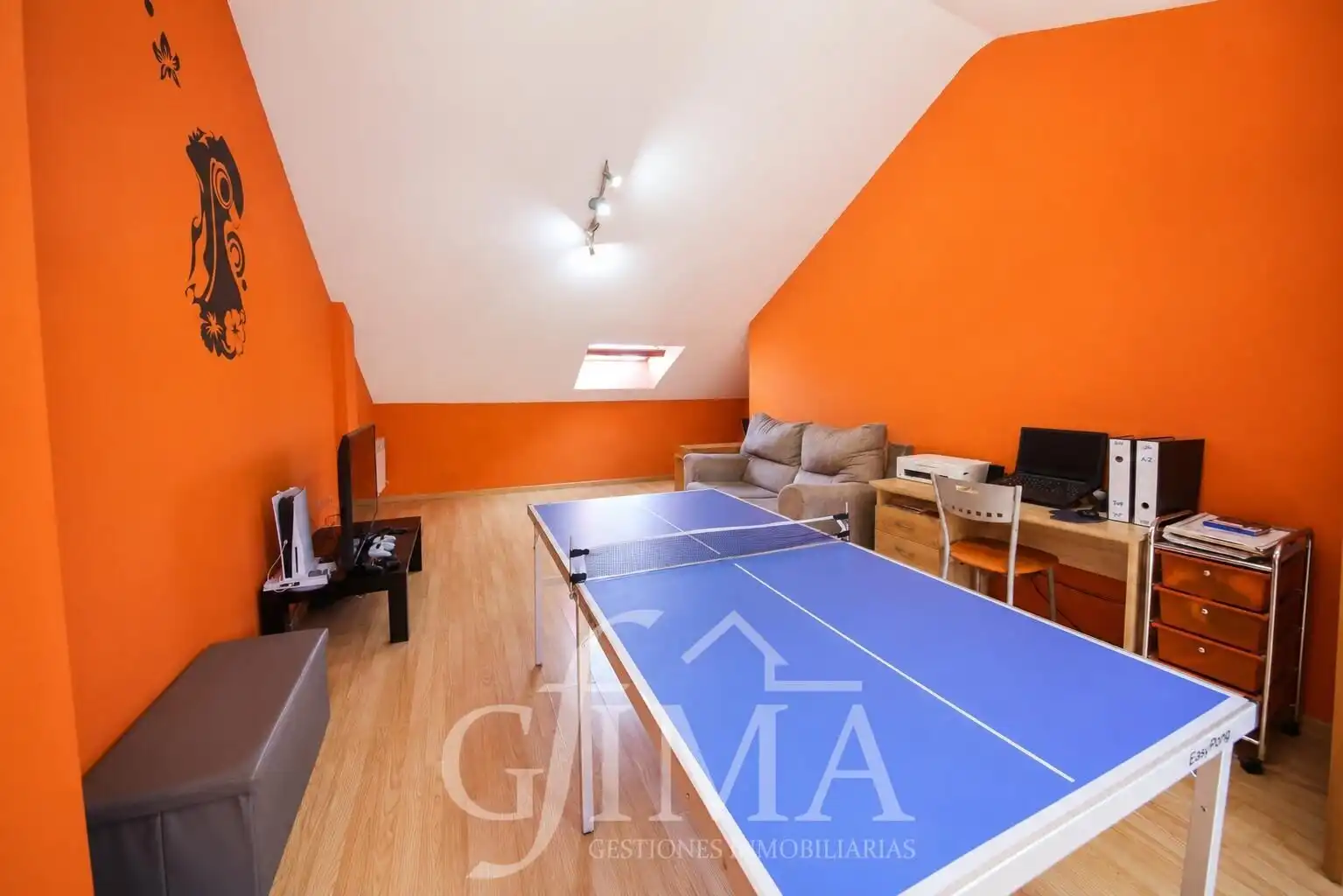 Casa adosada en venta en Tomelloso con Calefacción y Amueblado
