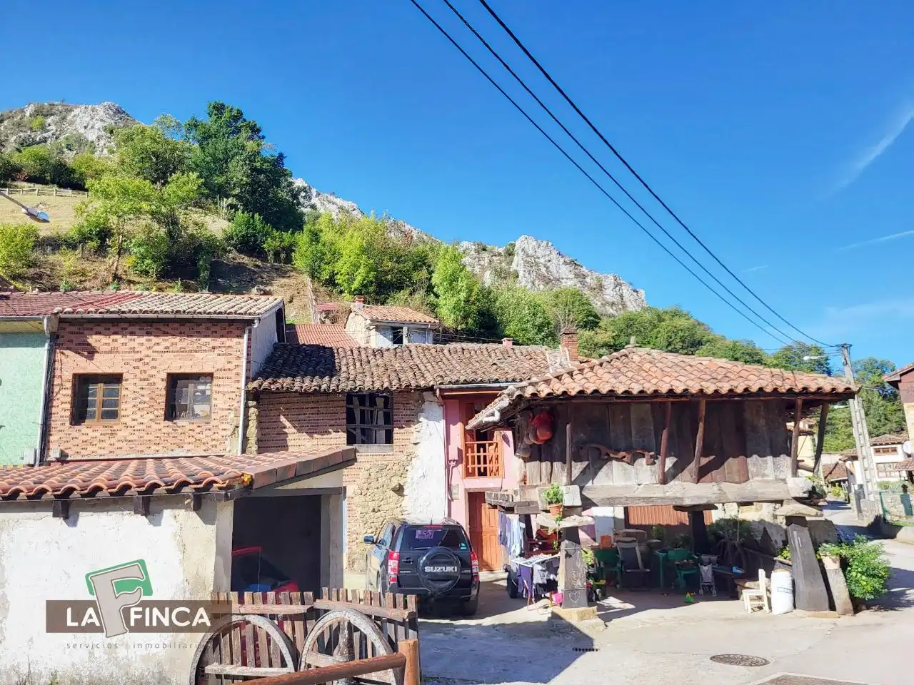Exterior view of Houses for sale in Laviana  with Storage room