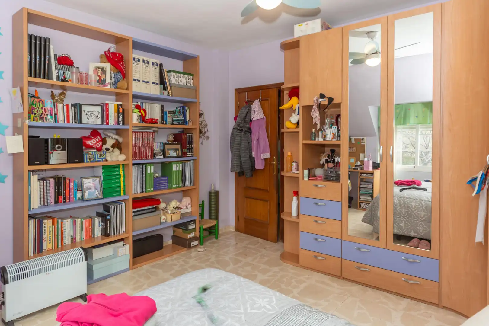 Dormitori de Casa o xalet en venda en Baza amb Jardí privat, Terrassa i Piscina