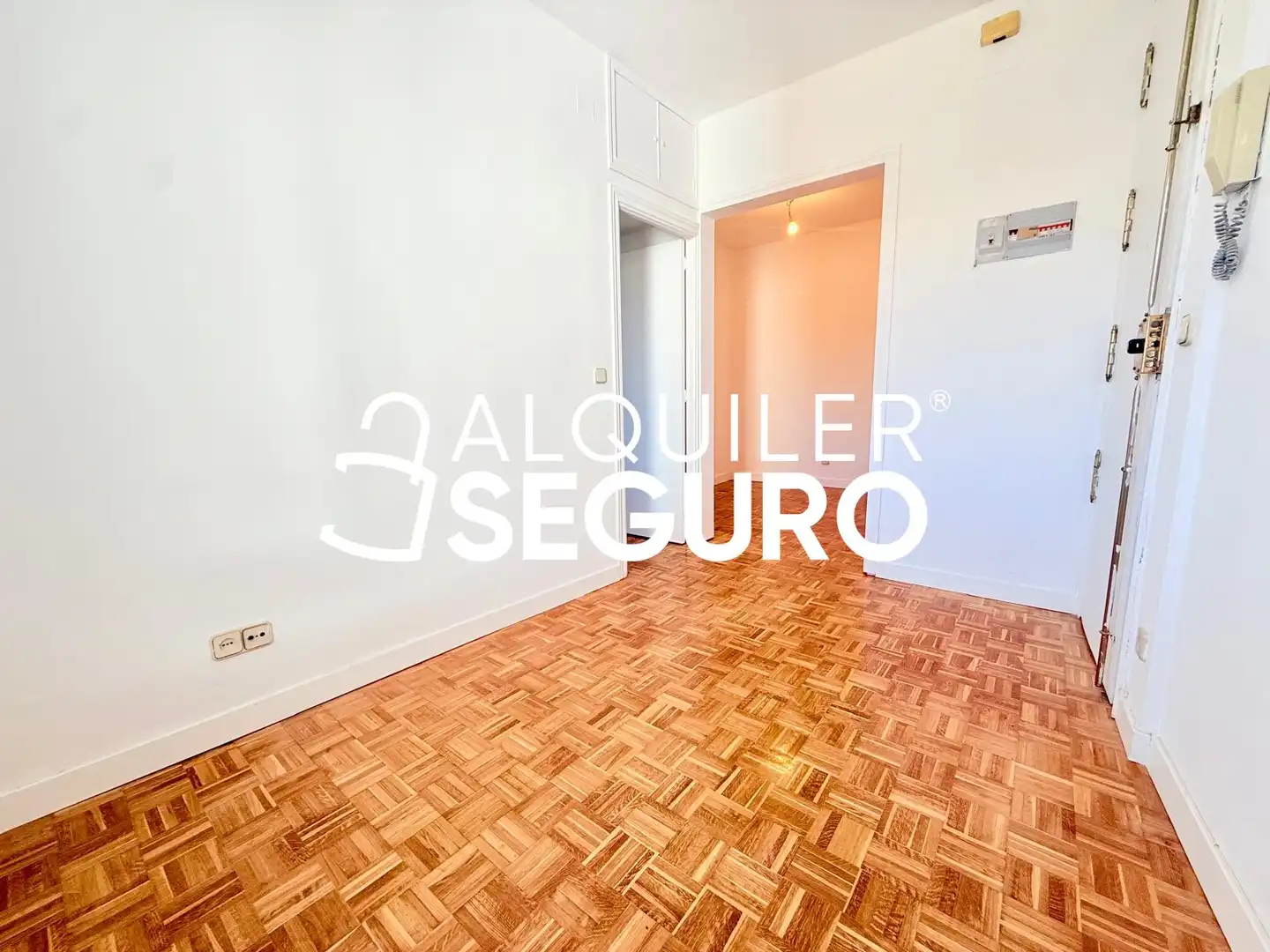 Piso con ascensor en alquiler en de Fernández de los Ríos, imagen 14
