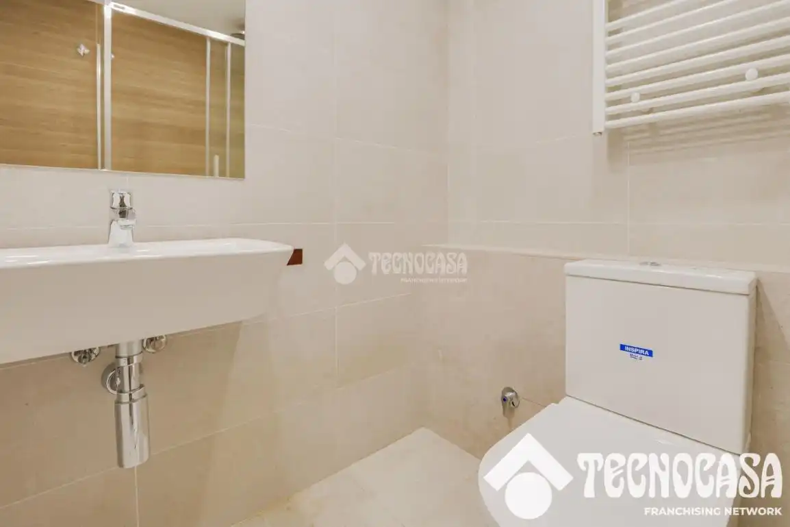 Bany de Pis en venda en Barcelona amb Aire condicionat i Parquet