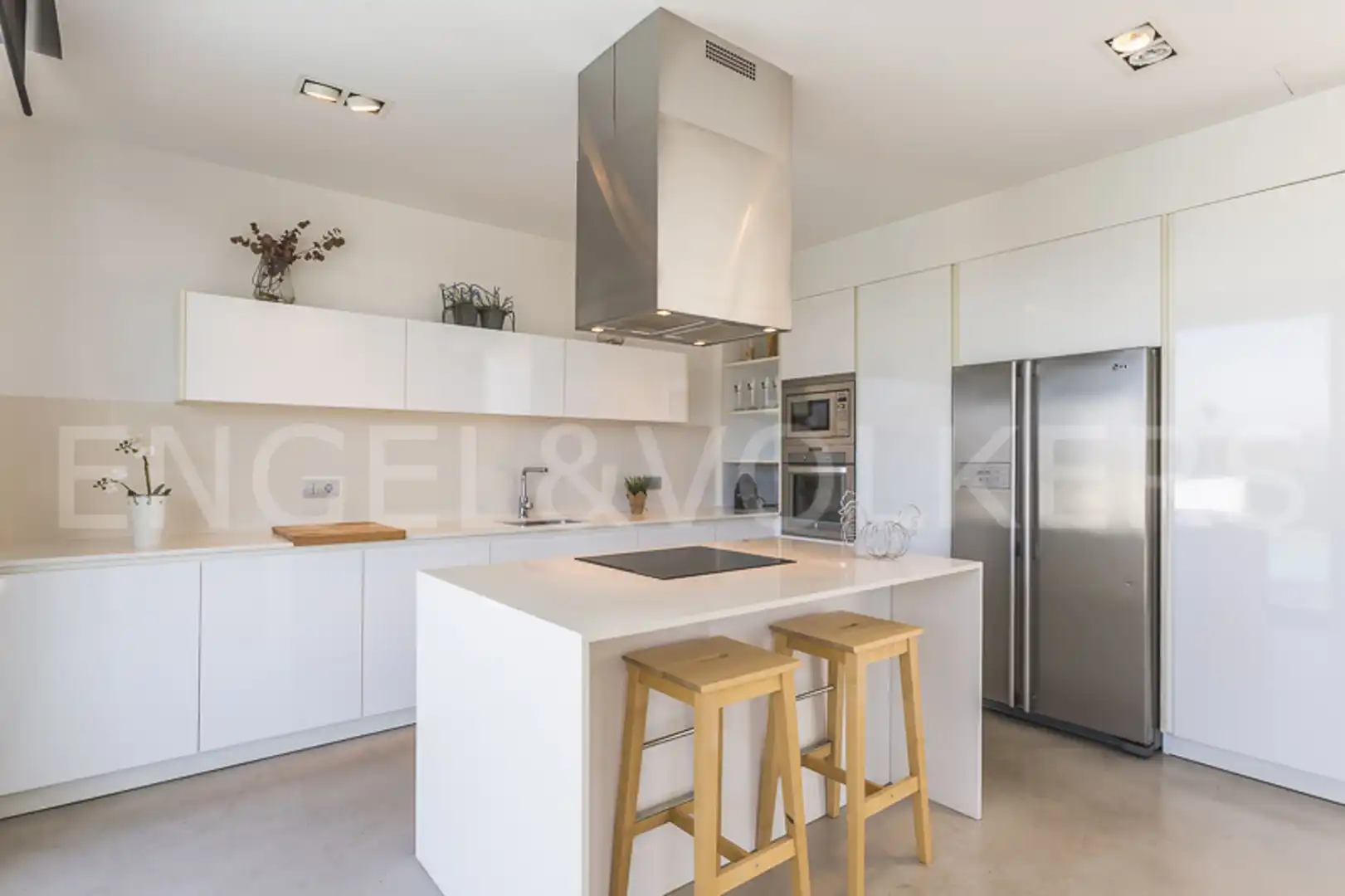 Cocina de Casa o chalet en venta en Vilanova i la Geltrú con Aire acondicionado, Calefacción y Jardín privado
