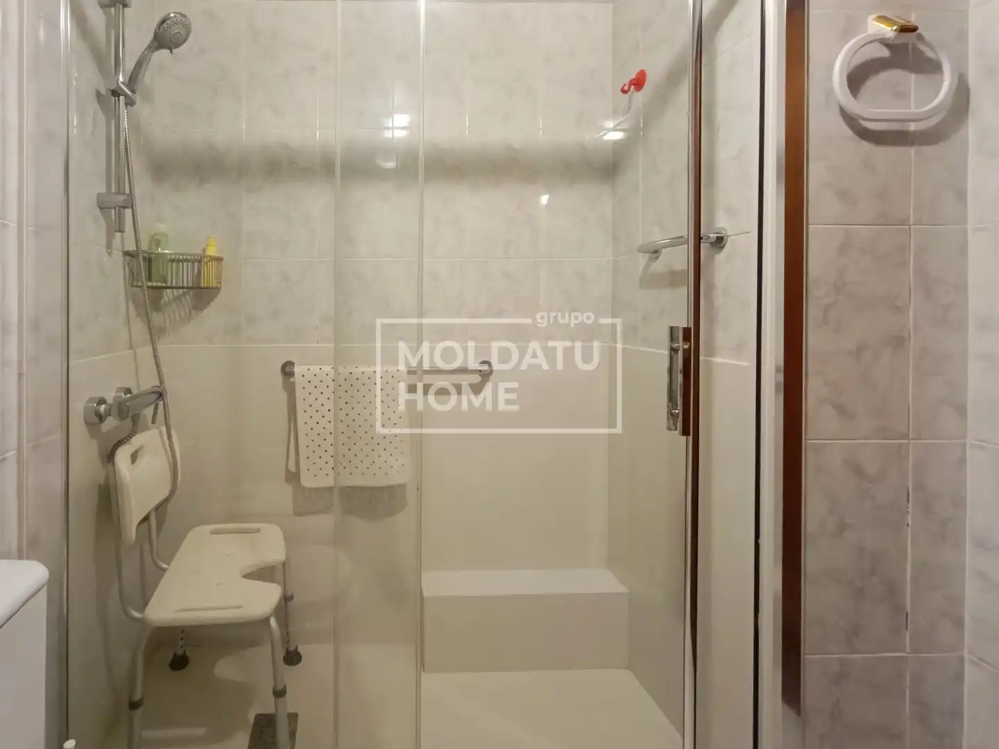 Bathroom of Flat for sale in Zumaia  with Heating and Storage room