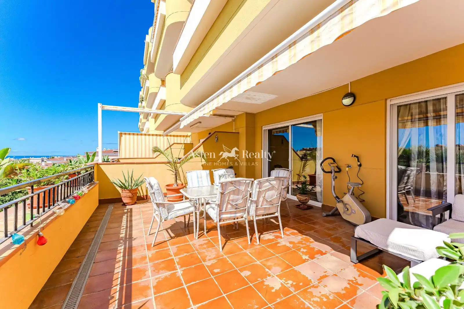 Terrasse von Wohnung zum Verkauf in Santiago del Teide mit Klimaanlage, Privatgarten und Terrasse