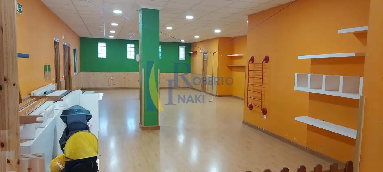 Local comercial en venda a Valencia de Don Juan, imagen 2