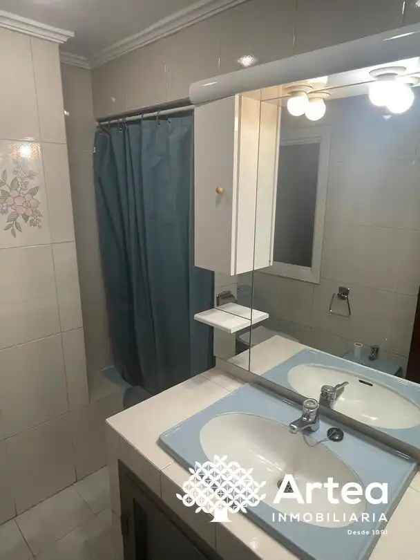Bathroom of Flat for rent in Bilbao   with Heating