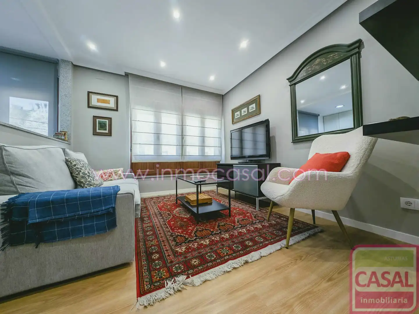 Sala d'estar de Casa o xalet en venda en Siero amb Calefacció, Terrassa i Moblat