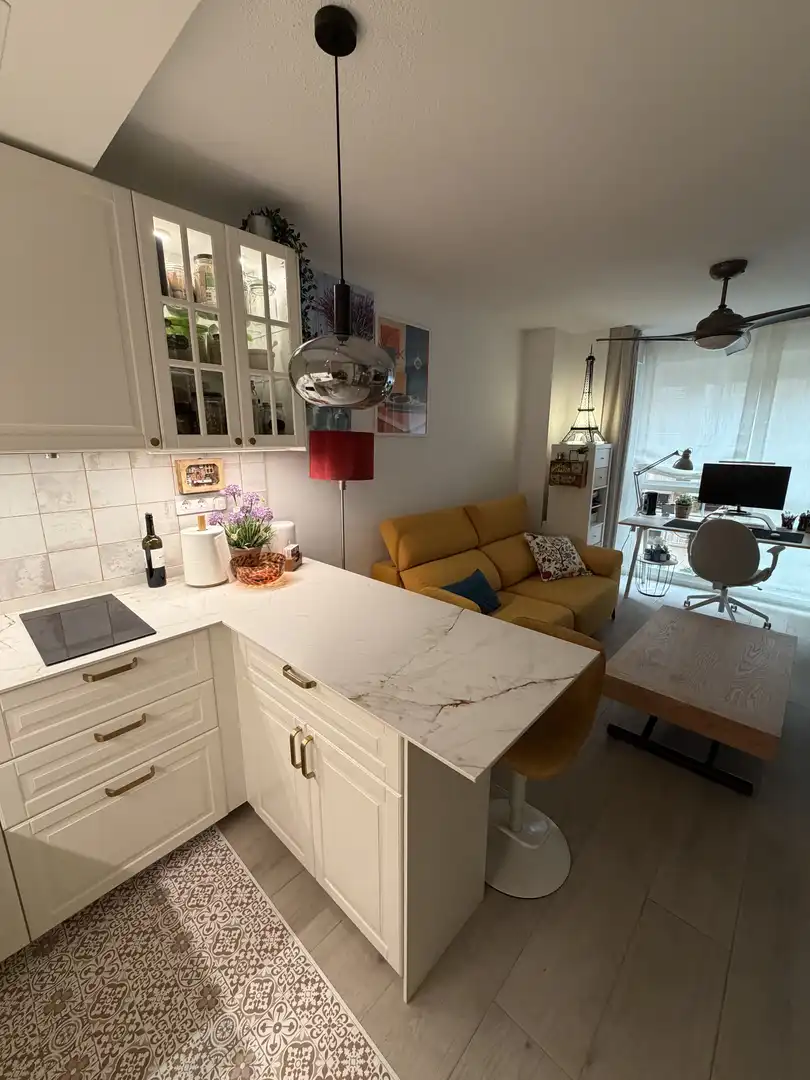 Sala de estar de Piso en venta en  Madrid Capital con Aire acondicionado y Piscina