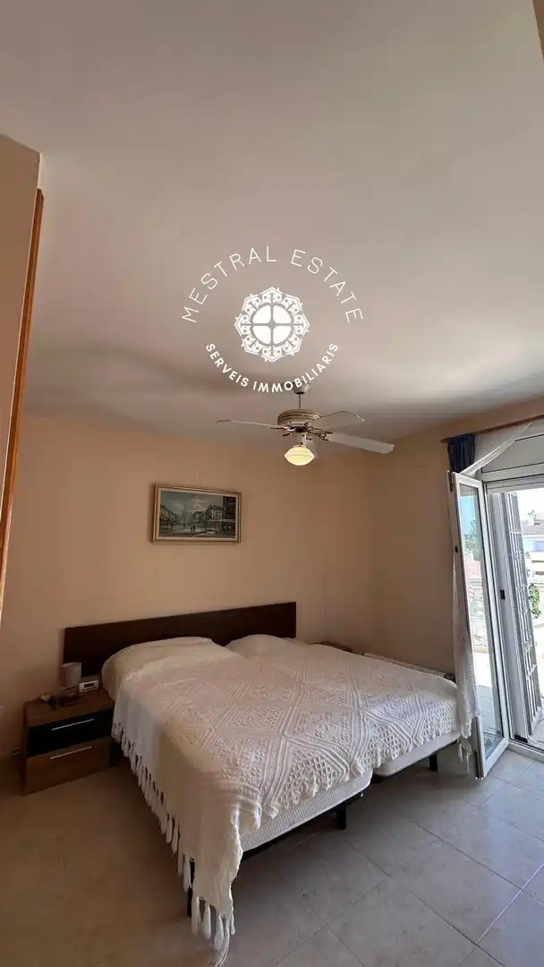 Habitación de Casa adosada en venta en Cambrils con Calefacción, Terraza y Trastero