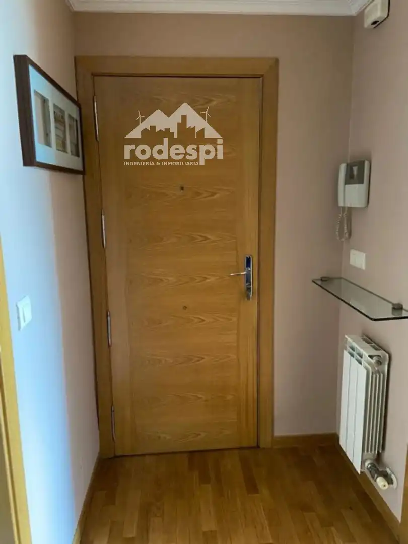 Ático en venta en Vigo  con Calefacción, Trastero y Amueblado