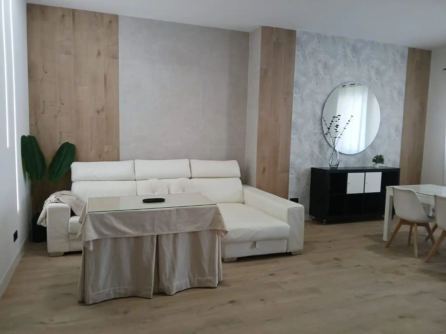 Living room of Flat for rent in La Victoria  with Furnished and Oven
