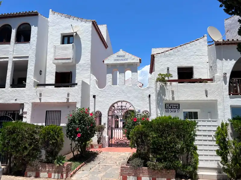 Pis en venda a Calle de Ojen, 3, Paraiso - Barronal