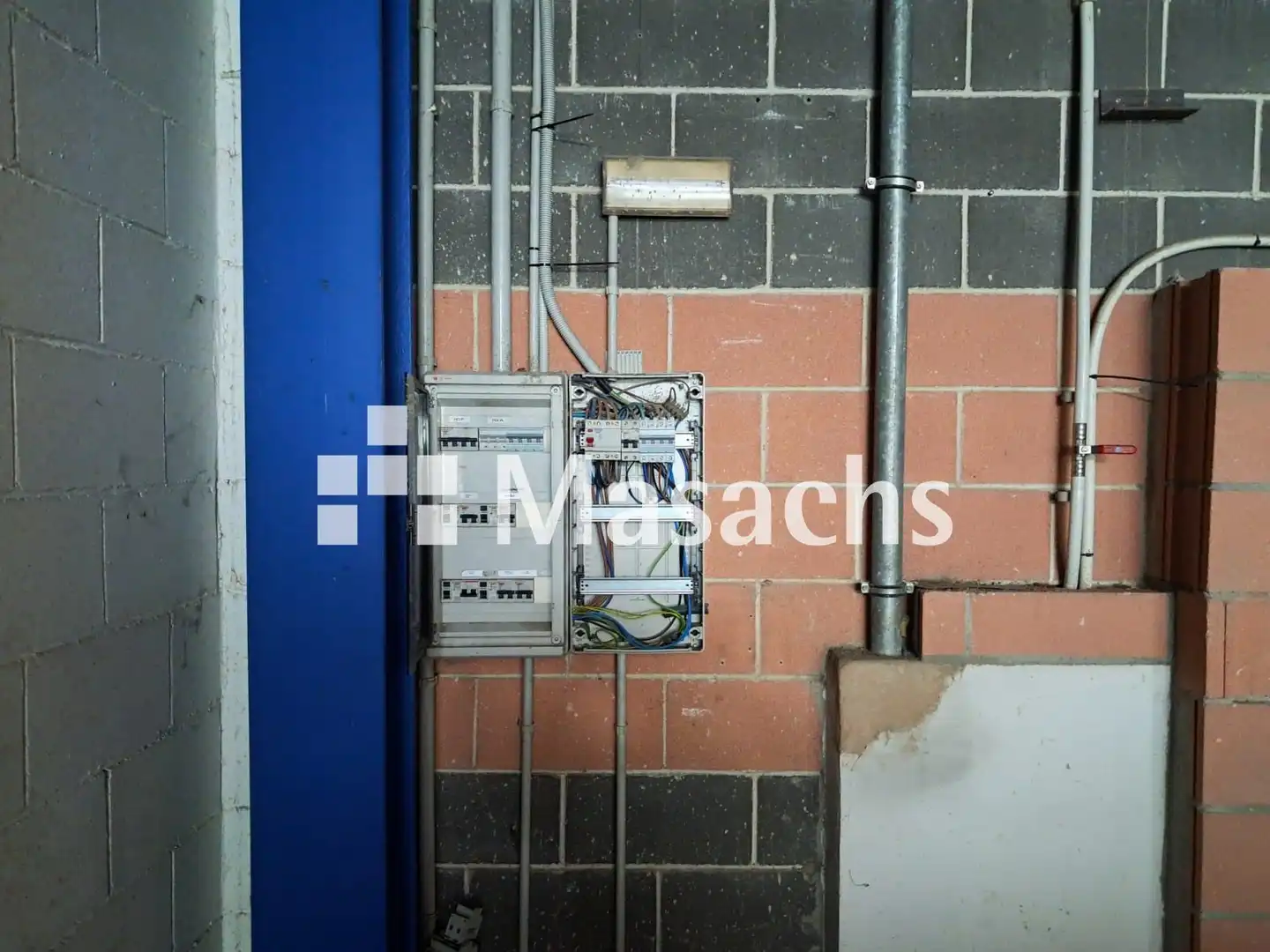 Exterior view of Industrial buildings for rent in Girona