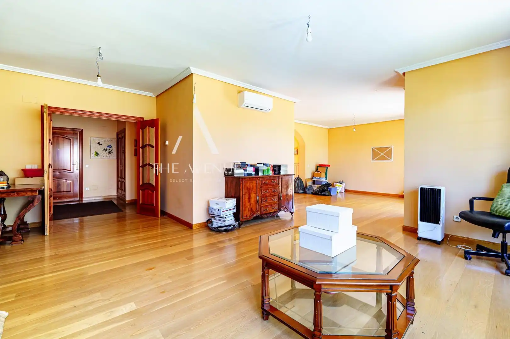 Sala d'estar de Casa o xalet en venda en Villaviciosa de Odón