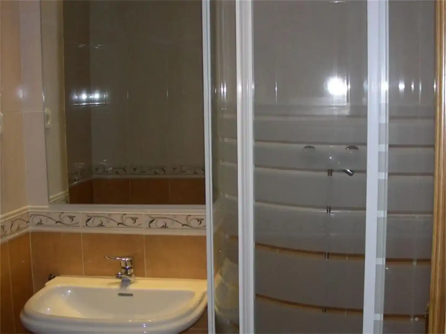 Bany de Pis en venda en Leganés amb Aire condicionat, Jardí privat i Parquet