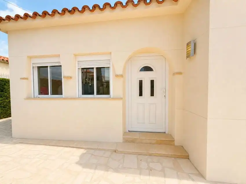Casa o xalet en venda en Mont-roig del Camp amb Traster i Piscina