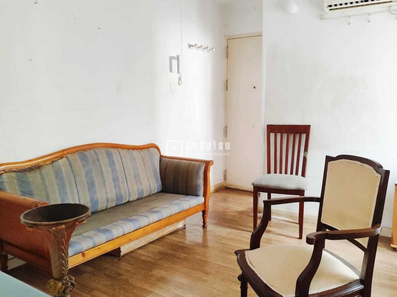 Sala de estar de Piso en venta en  Madrid Capital con Aire acondicionado y Terraza