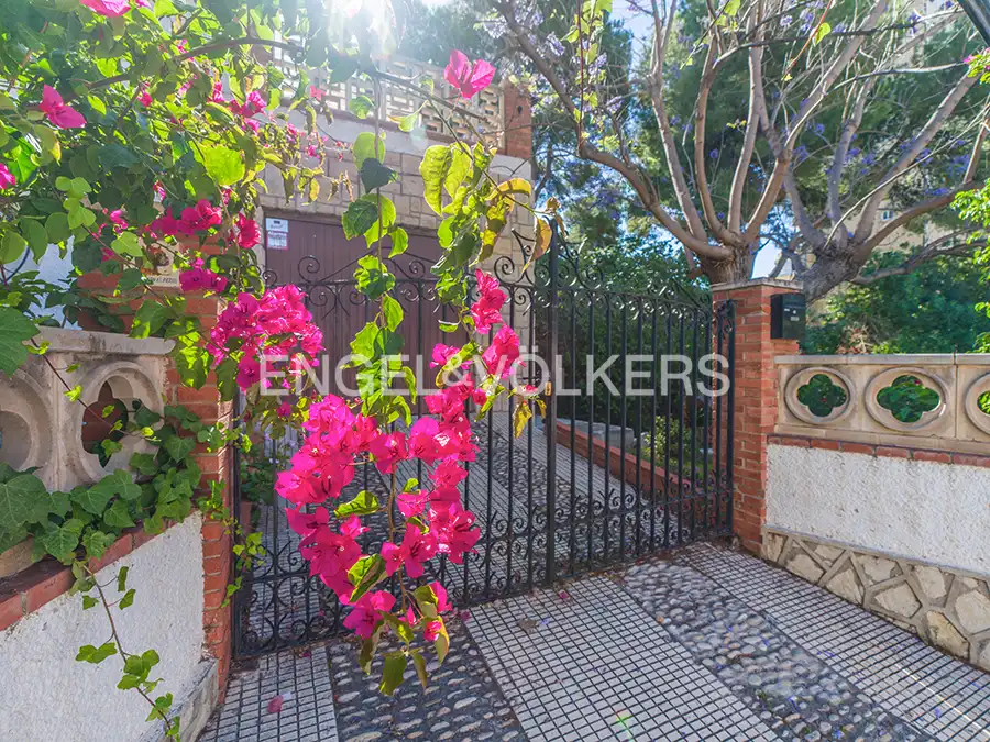 Exterior view of Houses for sale in El Campello  with Heating, Private garden and Terrace