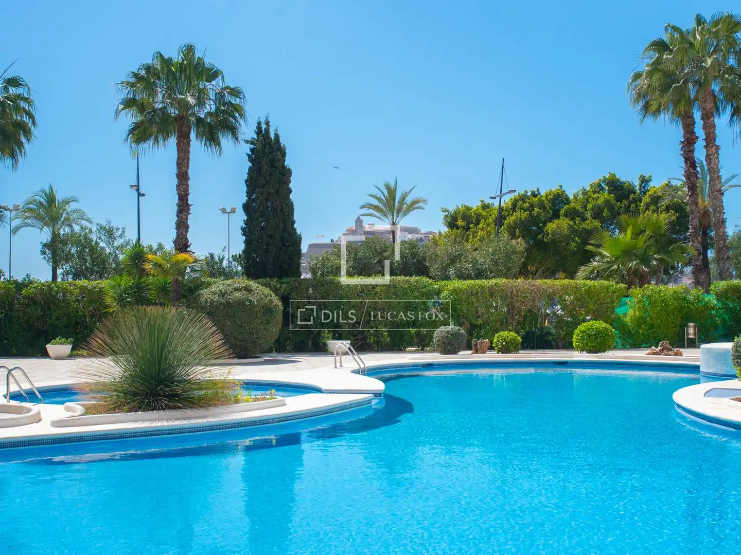Schwimmbecken von Wohnung zum Verkauf in Eivissa mit Klimaanlage, Heizung und Privatgarten