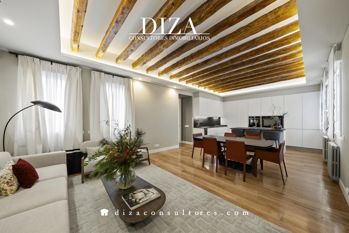 Exterior view of Flat for sale in  Madrid Capital  with Air Conditioner and Furnished