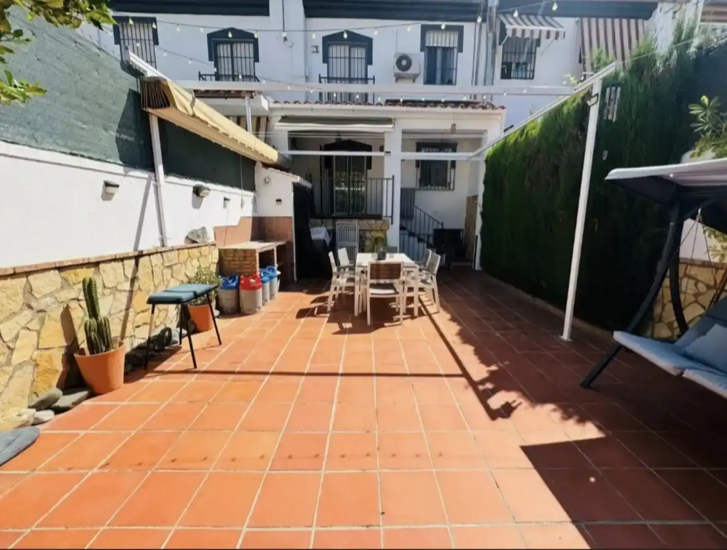 Jardí de Casa adosada en venda en Ogíjares amb Aire condicionat