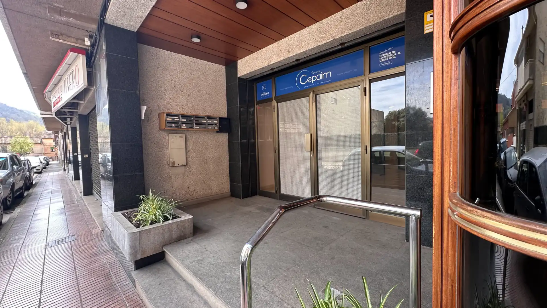 Business premises for sale in Carrer Mossèn Gelabert 9, imagen 2