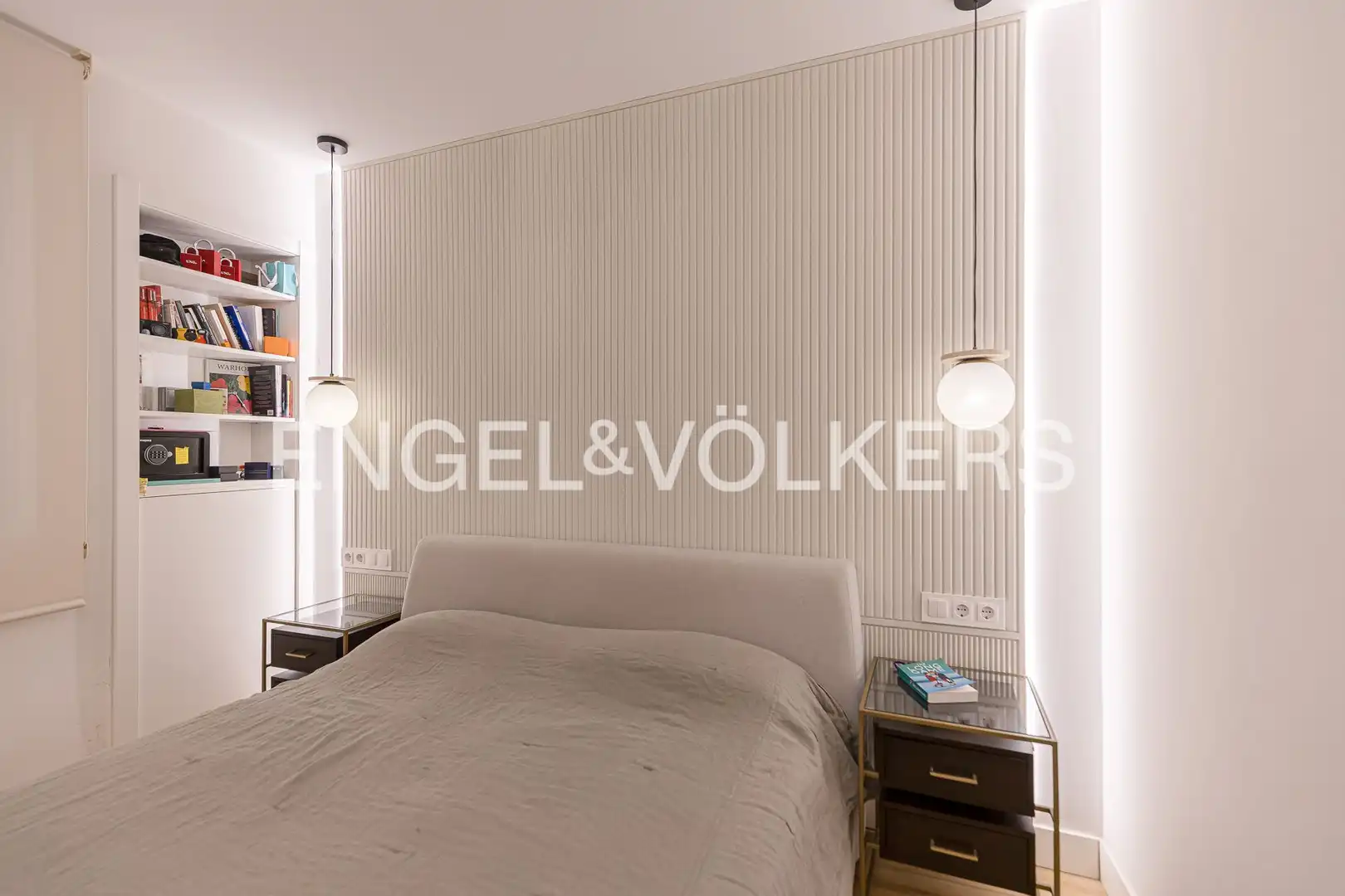 Bedroom of Flat for rent in Madrid  with Air Conditioner, Heating and Furnished