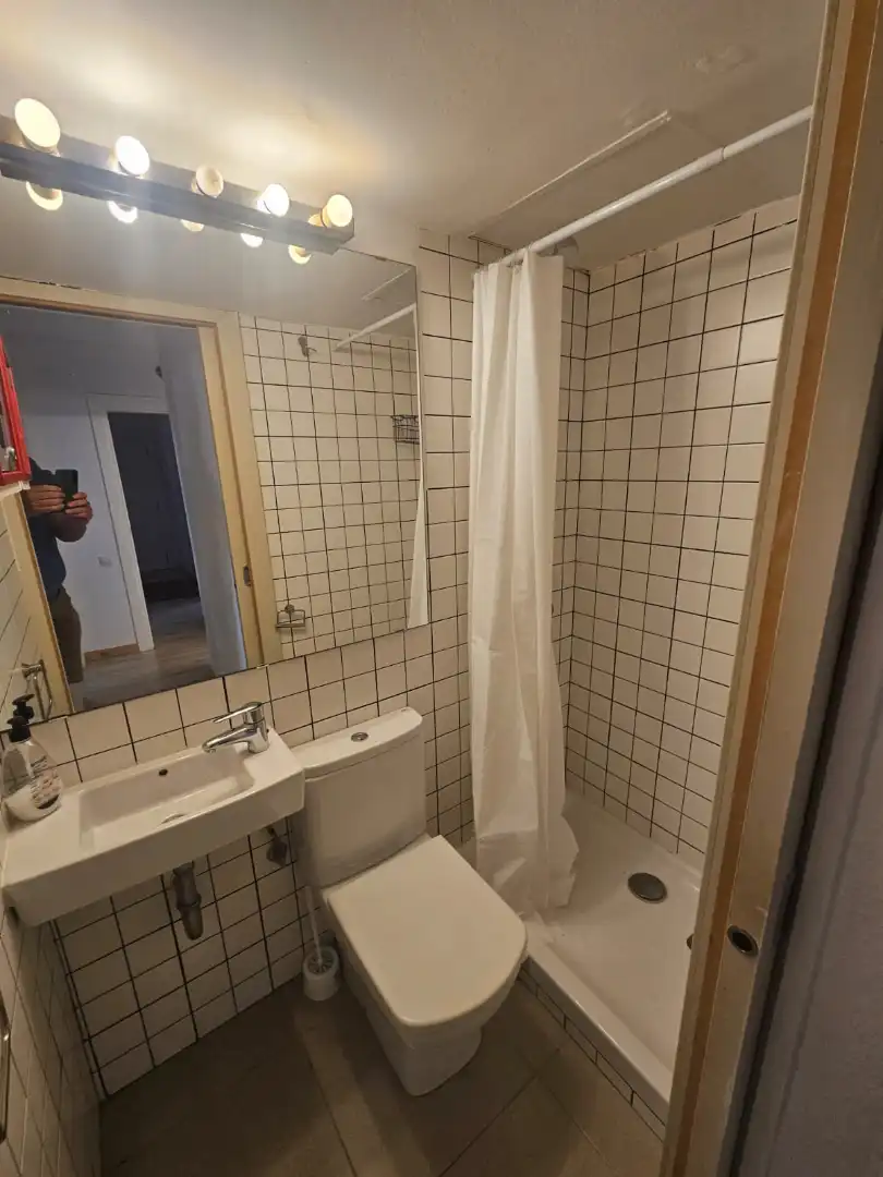 Badezimmer von Wohnung zum Verkauf in Vilanova i la Geltrú