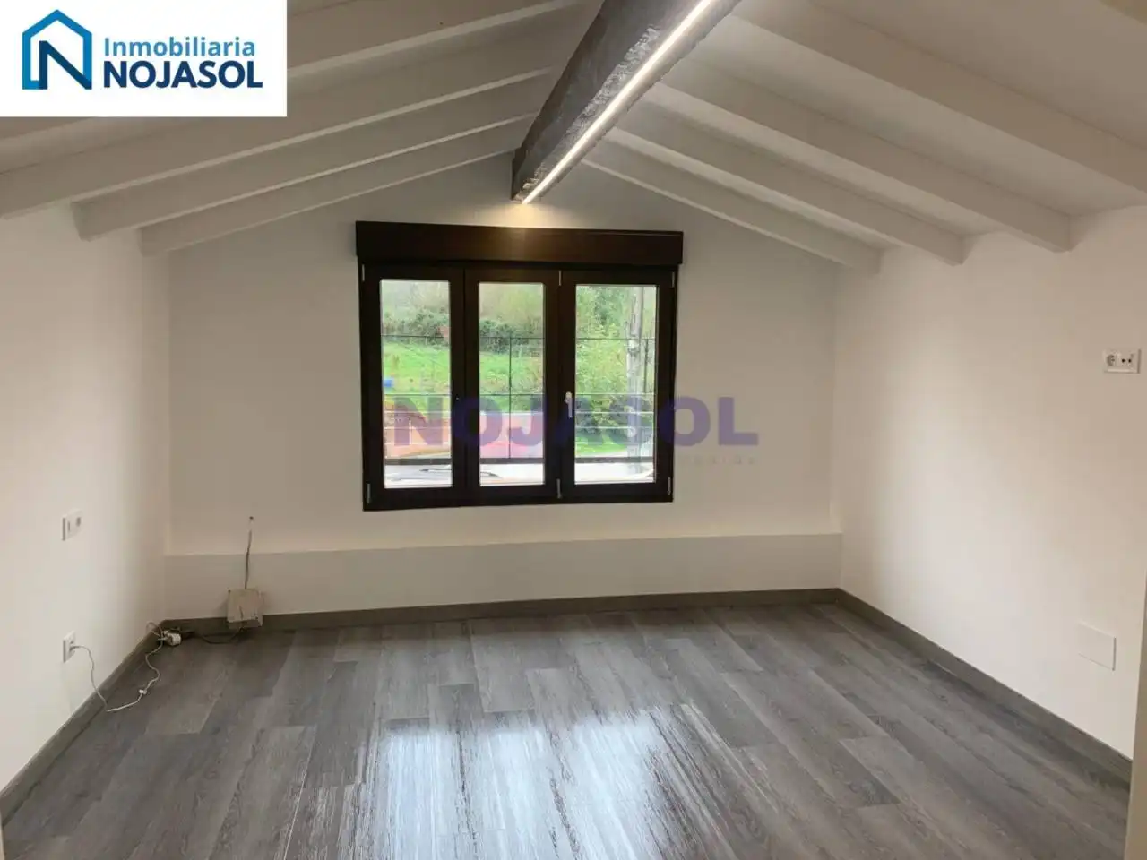Dormitori de Casa adosada en venda en Ramales de la Victoria amb Calefacció i Terrassa