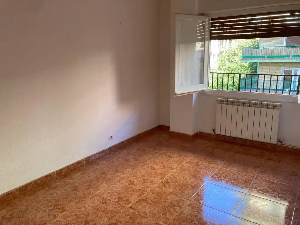Schlafzimmer von Wohnung zur Miete in Zaragoza mit Heizung, Terrasse und Balkon