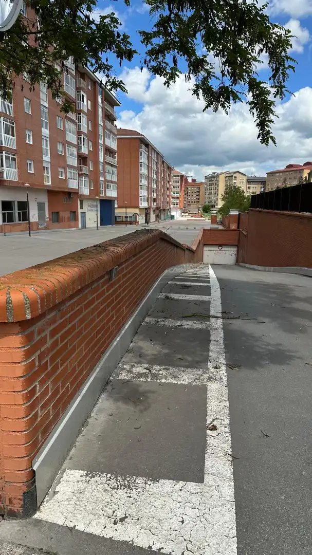 Parking de Piso en venta en Burgos con Calefacción, Parquet y Trastero