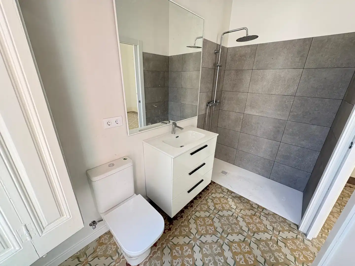 Baño de Casa o chalet de alquiler en Figueres con Terraza