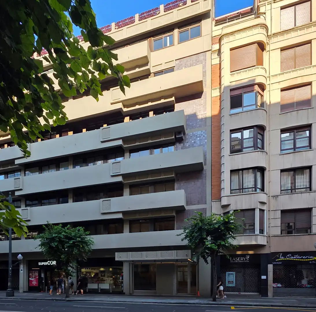 Außenansicht von Garage zur Miete in Bilbao 