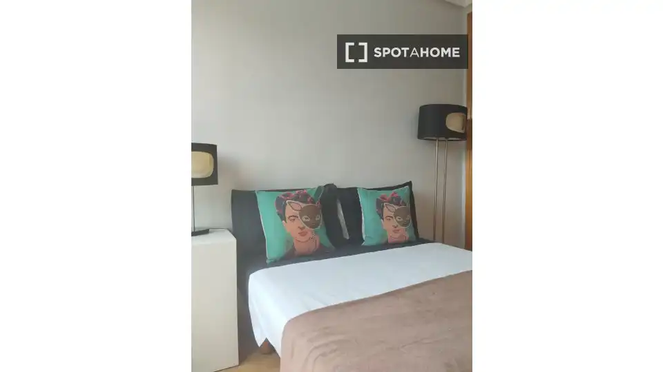 Schlafzimmer von Wohnung zur untervermieten in Madrid mit Klimaanlage, Heizung und Terrasse