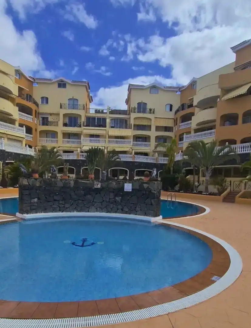 Vista exterior de Ático en venta en Arona con Balcón