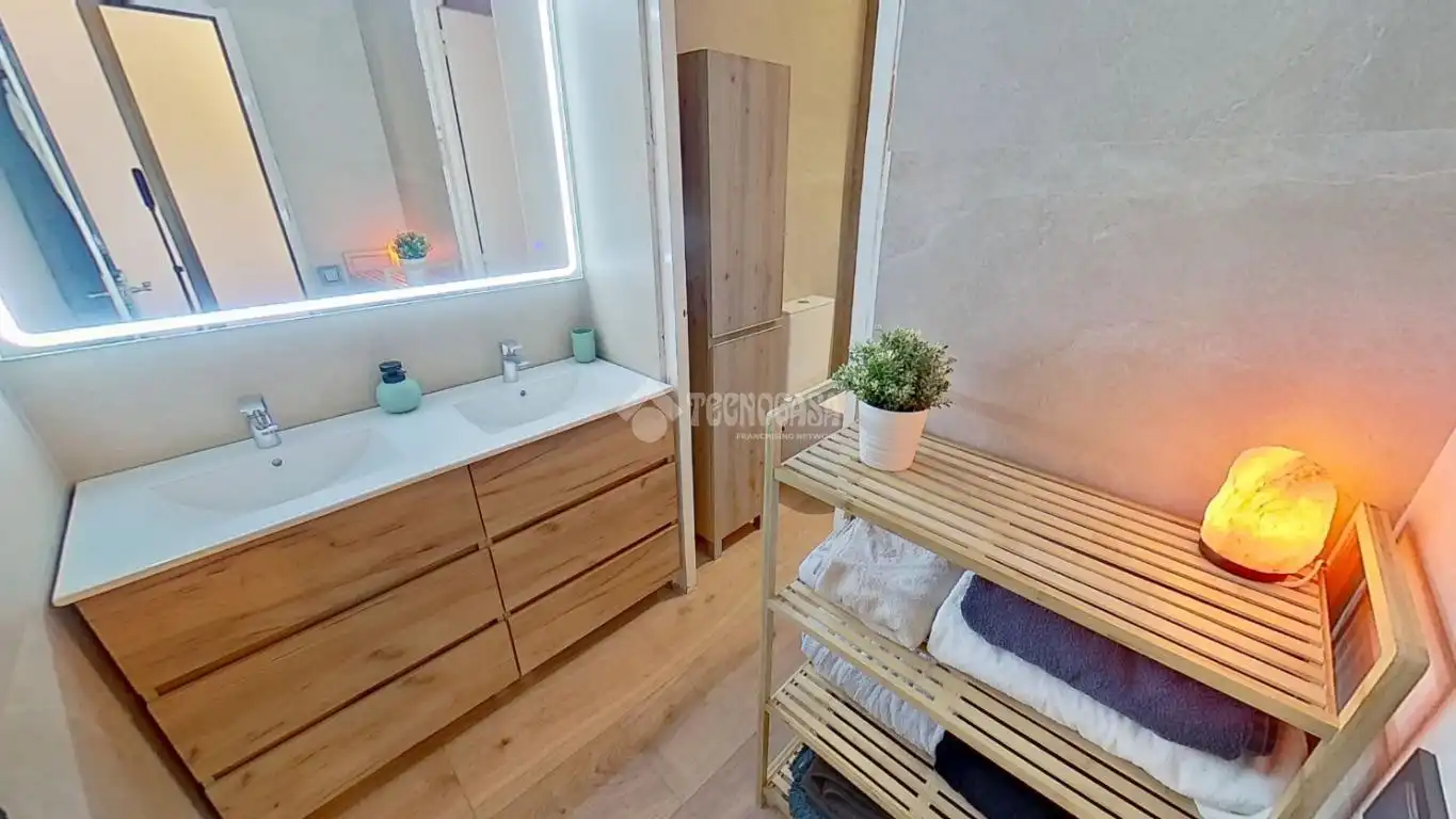Bathroom of Flat for sale in Alp  with Heating