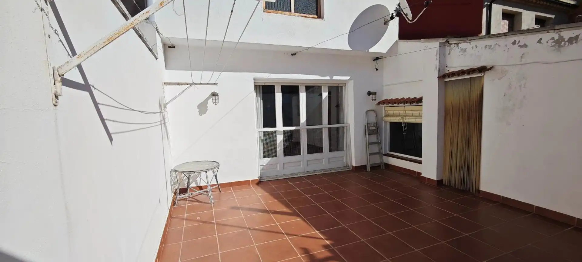Terrassa de Casa adosada en venda en Riba-roja d'Ebre amb Aire condicionat, Calefacció i Terrassa