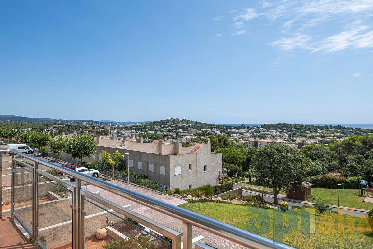 Exterior view of Single-family semi-detached for sale in Sant Feliu de Guíxols  with Heating, Private garden and Terrace