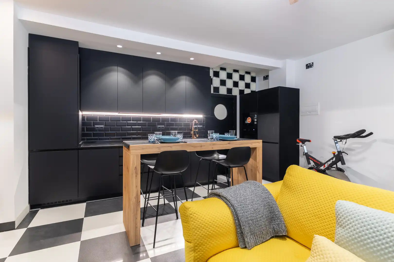 Cocina de Apartamento de alquiler en Madrid con Aire acondicionado, Calefacción y Amueblado