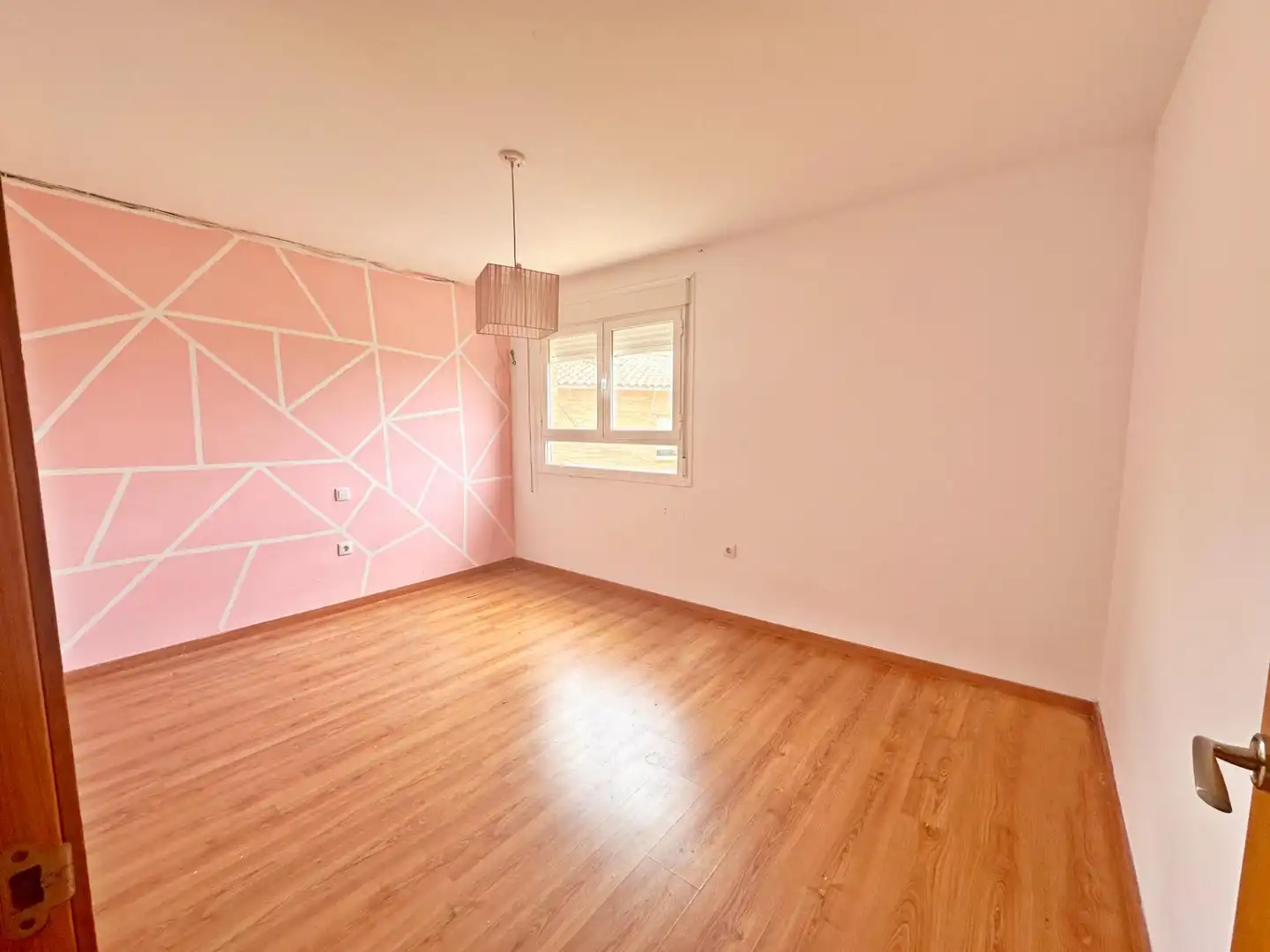 Schlafzimmer von Einfamilien-Reihenhaus zum Verkauf in Cabezamesada mit Heizung, Privatgarten und Terrasse