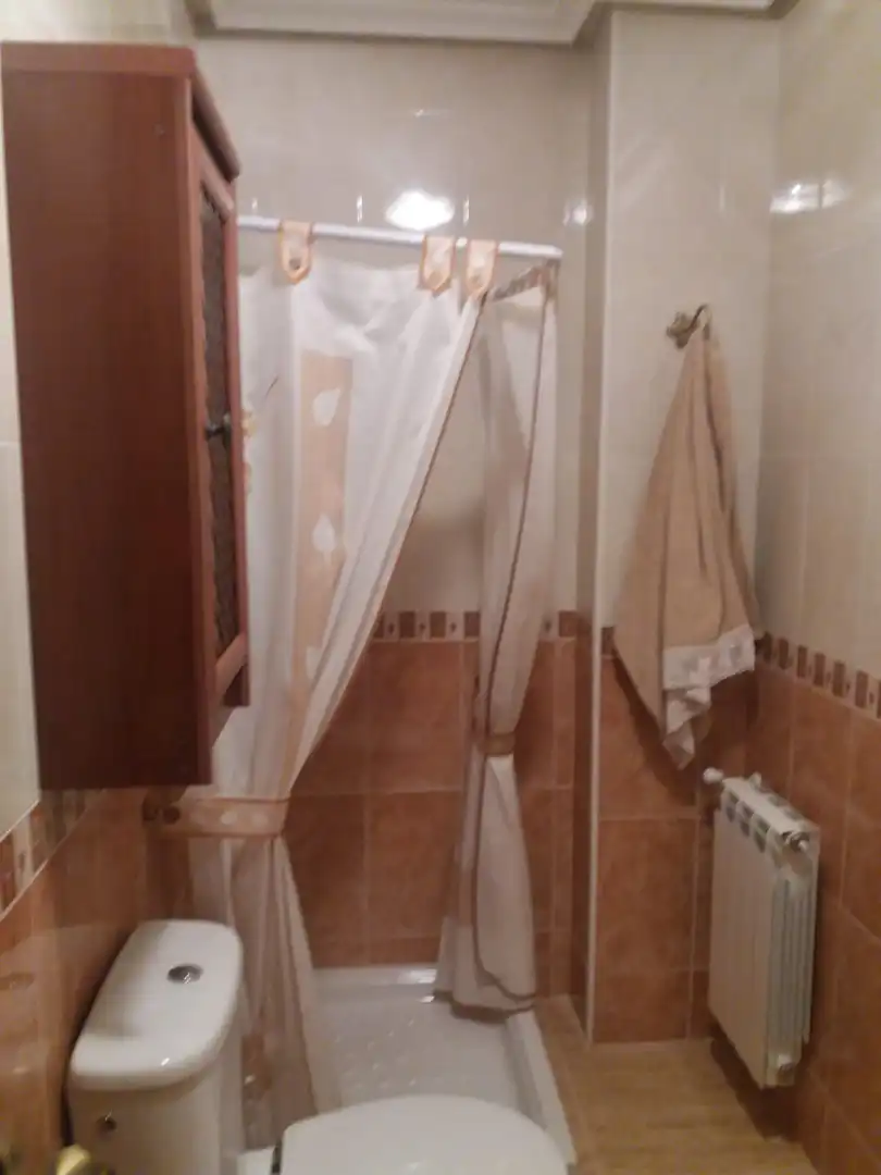 Baño de Casa adosada en venta en Herencia con Calefacción, Terraza y Amueblado