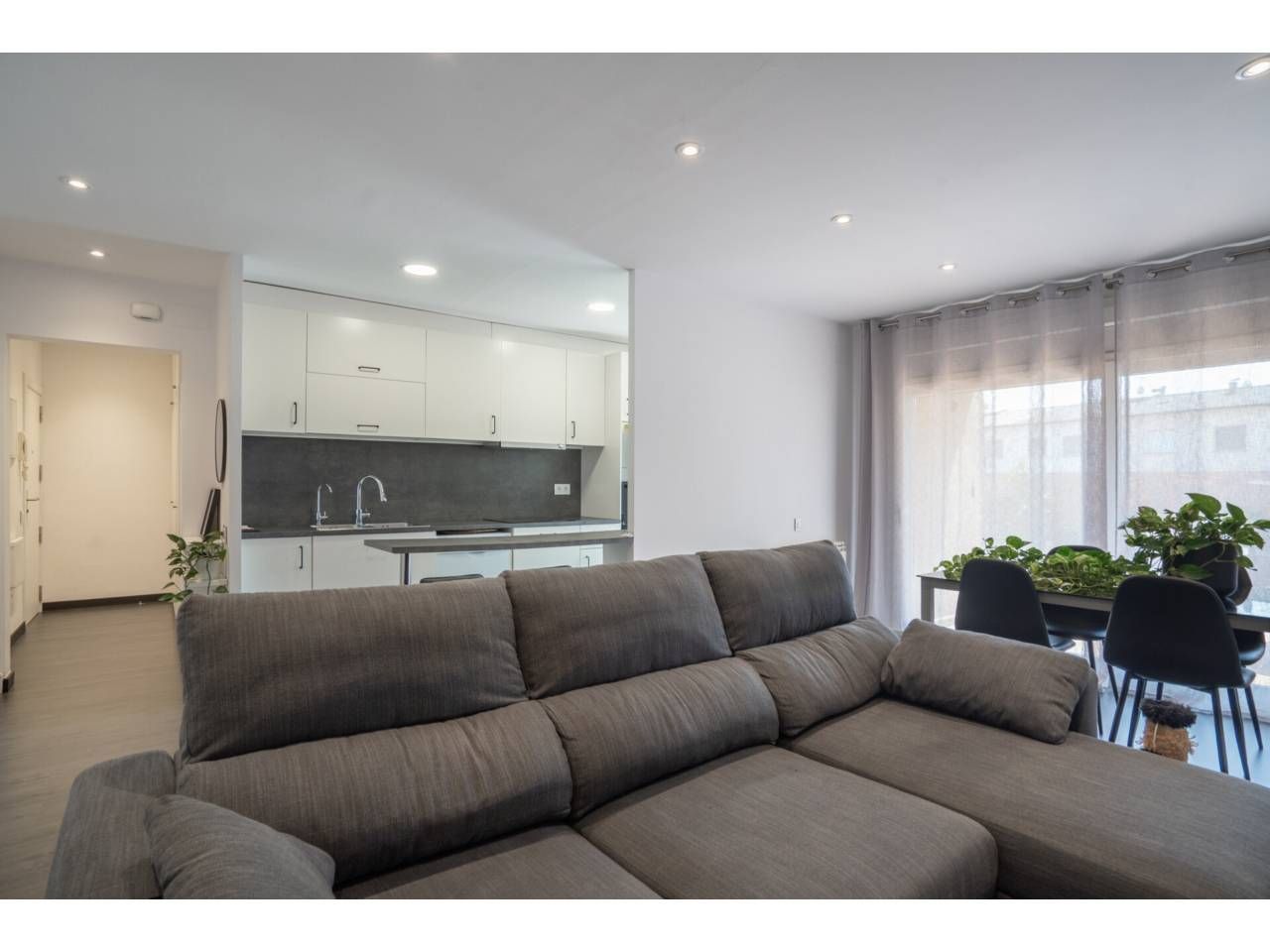 Sala d'estar de Pis en venda en Sant Julià de Vilatorta amb Parquet, Terrassa i Traster