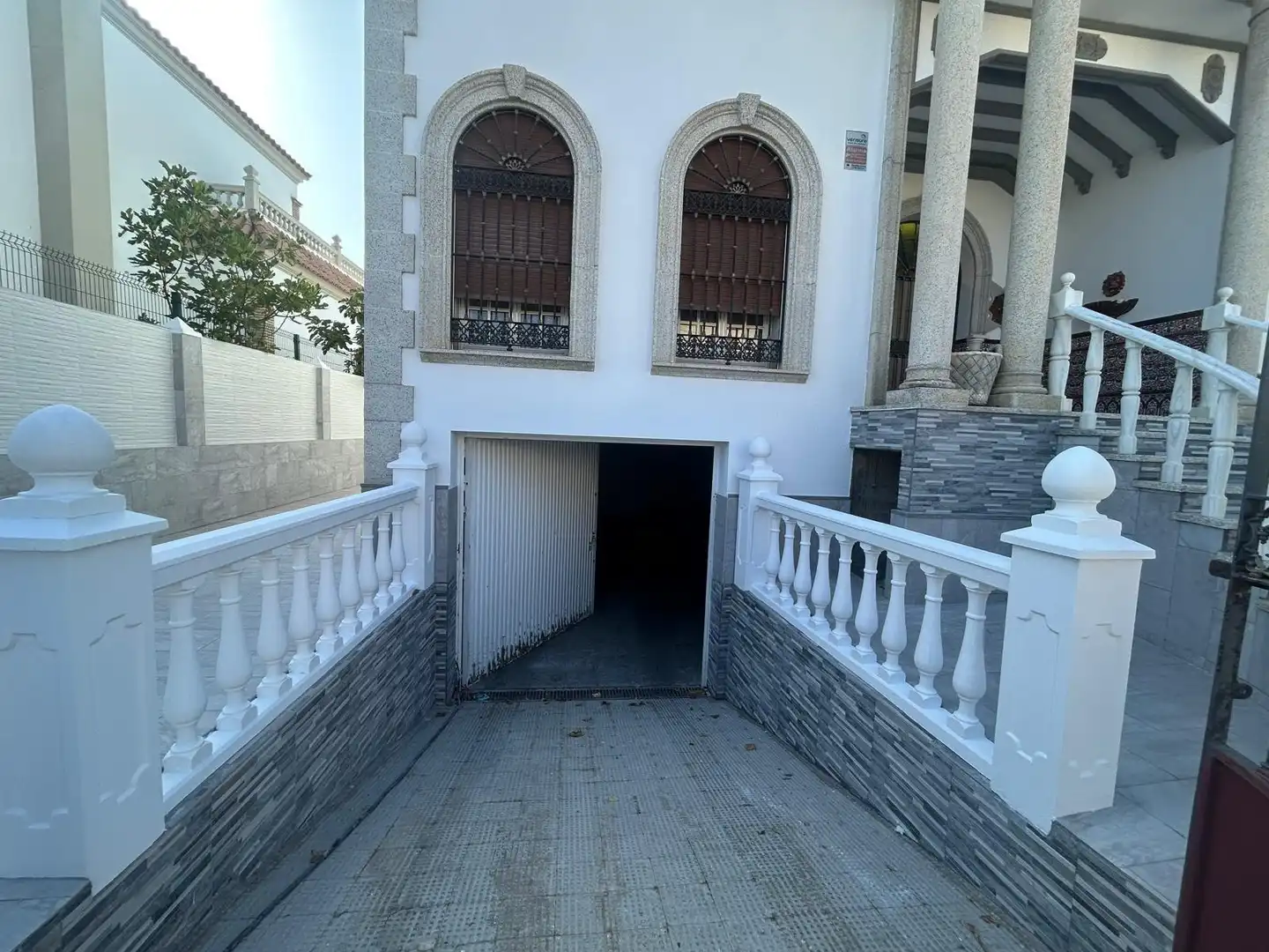 Detached house with pool for sale in Utrera ciudad, imagen 3