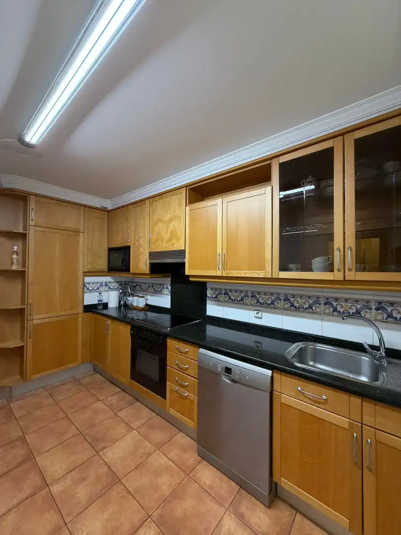 Cocina de Piso en venta en A Coruña Capital  con Calefacción, Parquet y Trastero