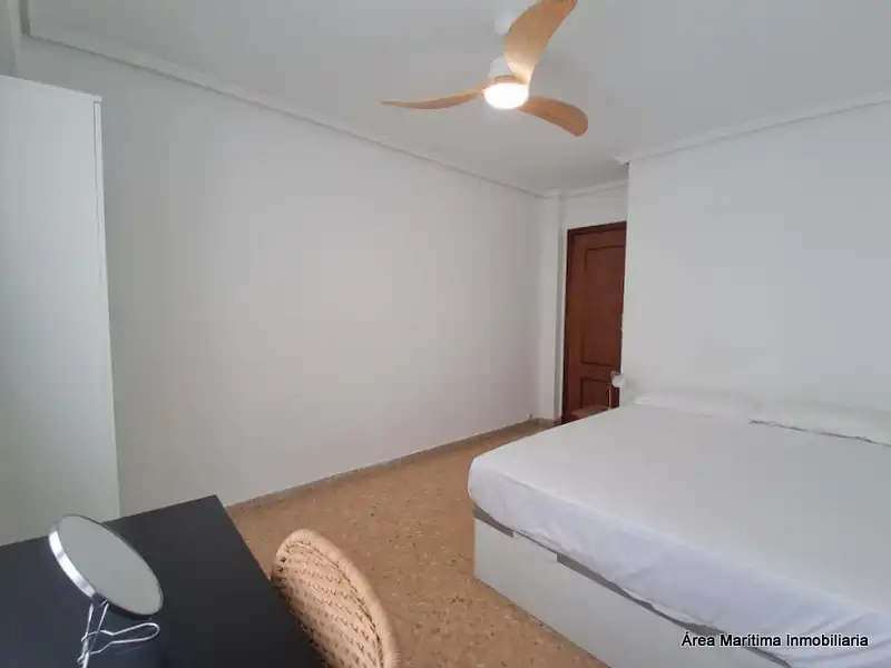 Bedroom of Flat for rent in Valencia  with Air Conditioner, Heating and Furnished