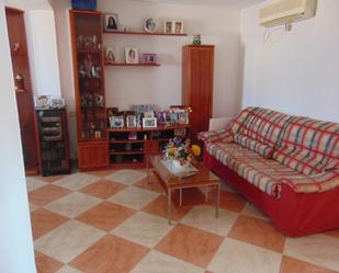 Sala d'estar de Pis en venda en Lora del Río amb Aire condicionat i Calefacció