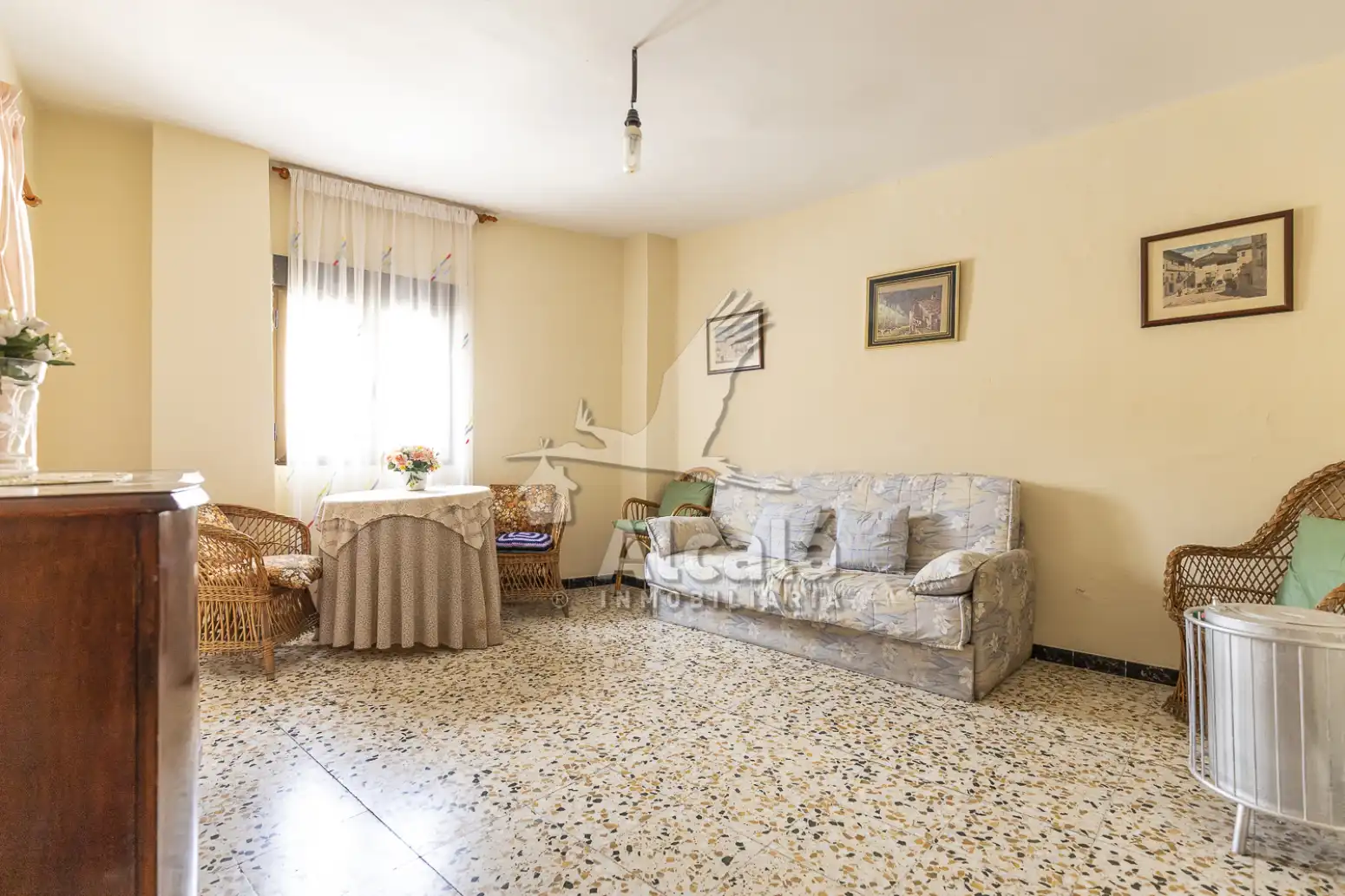 Sala d'estar de Casa o xalet en venda en Pastrana amb Calefacció