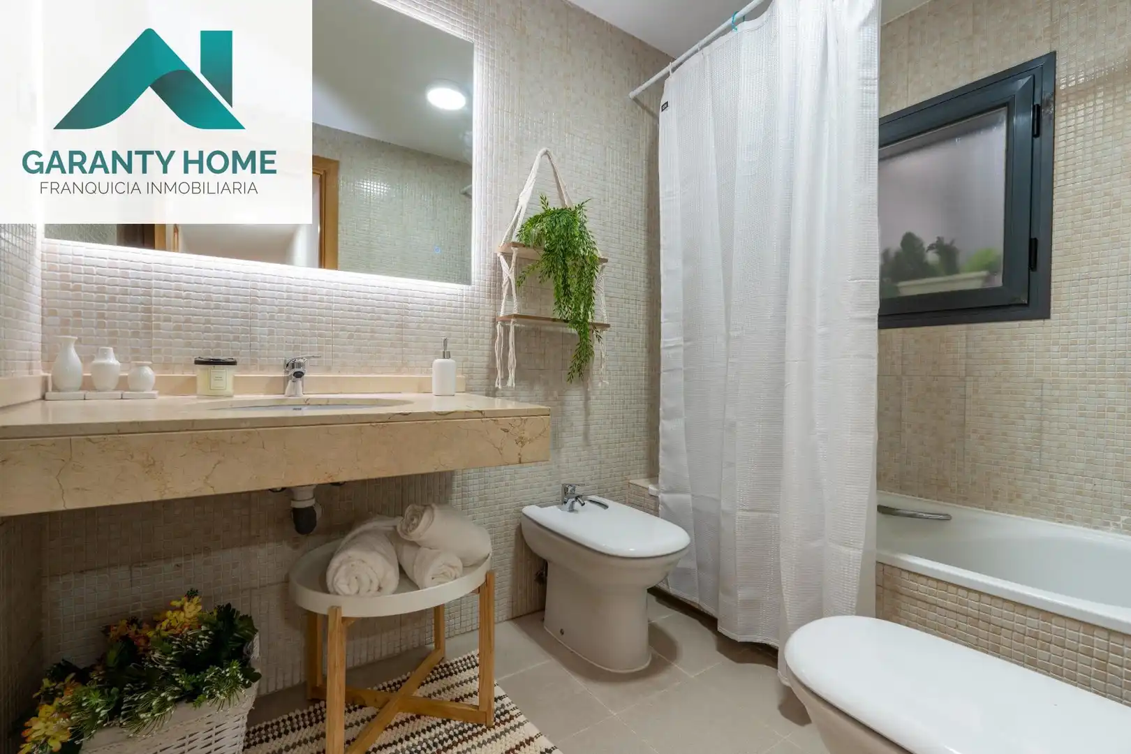 Baño de Apartamento en venta en Madrid con Aire acondicionado y Calefacción