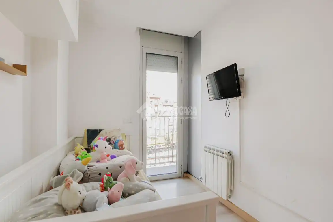 Schlafzimmer von Wohnung zum Verkauf in Montcada i Reixac mit Heizung, Abstellraum und Balkon